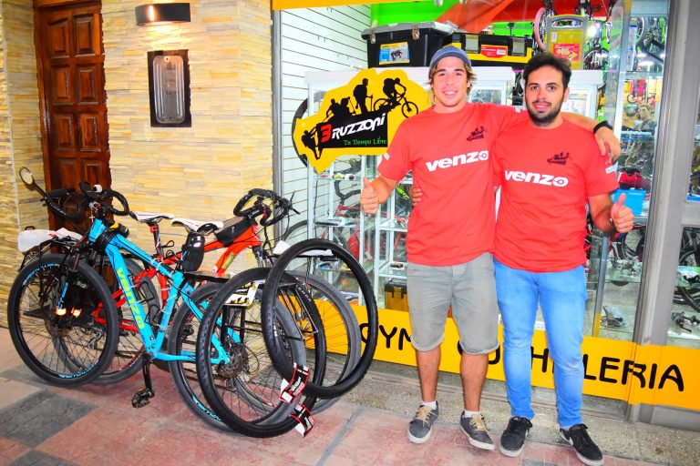Visita de los «Cicloturista Argentino» a Mexico en Bicicleta