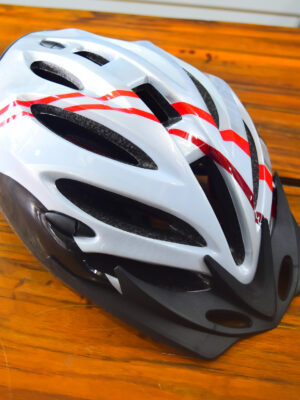 Casco Ciclista Bruzzoni Regulable Diseño Ventilado